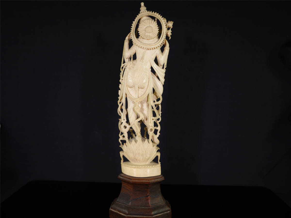 白材 天然素材 細密彫刻　置物 細工彫刻 仏像 東洋彫刻 　インドの神様 　天然材質_画像6