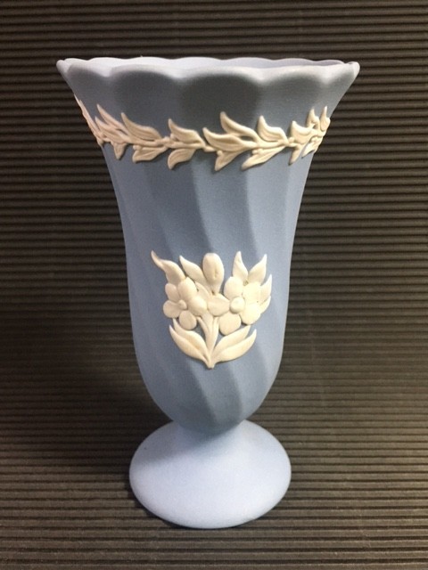◎ウェッジウッド ジャスパー 螺旋紋 花瓶 「花」◎e43r