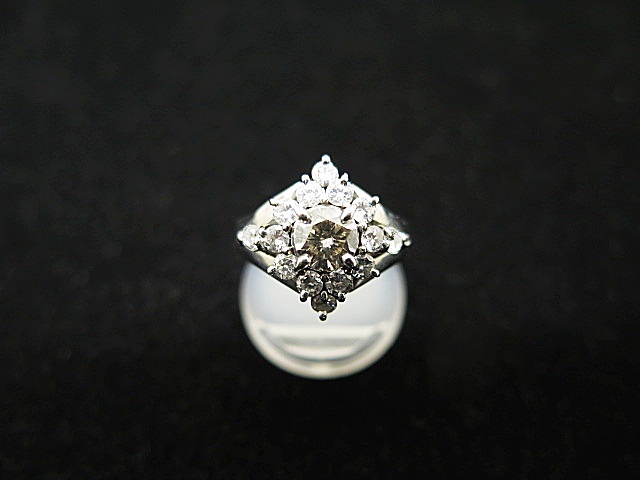 【冬バーゲン★特別送料無料!】 ★☆【プラチナ】Pt900 一粒 ダイヤモンド 0.745ct メレ ダイヤモンド 0.617ct デザイン リング 指輪 #9 ot☆★ プラチナ台