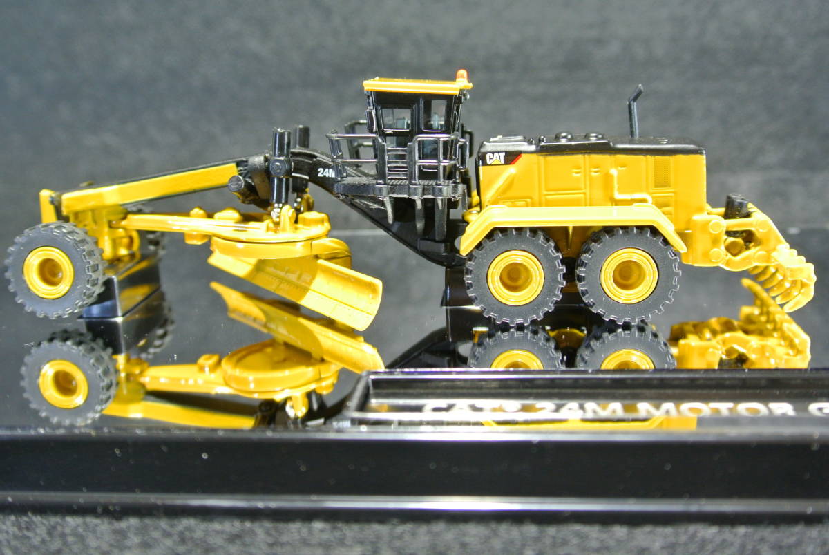 Cat 24M MOTOR GRADER 1/125 (DM85539)