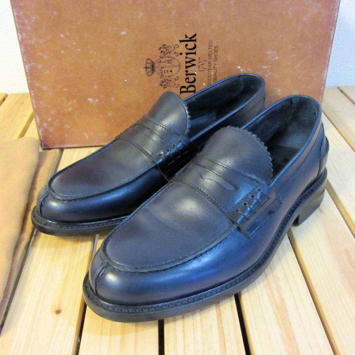  unused . close beautiful goods Berwick 1707 bar wik coin Loafer leather shoes leather shoes Goodyear moccasin navy men's UK6 25cm