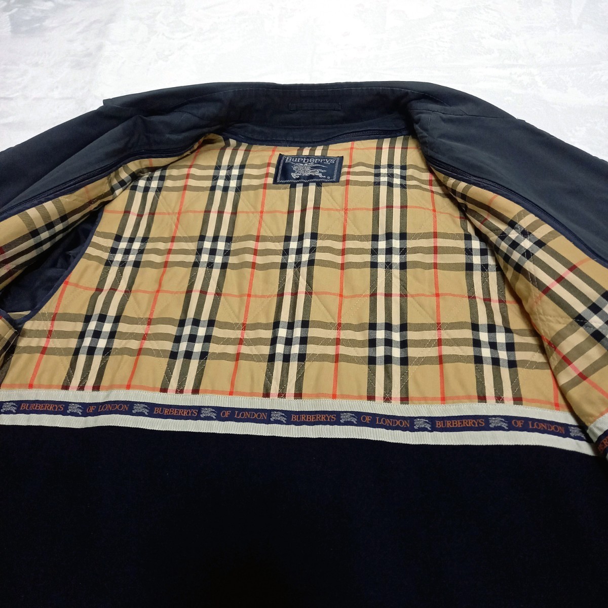 Lサイズ BURBERRYSバーバリー ノバチェックライナー付ステンカラー Lサイズ BURBERRYSバーバリー ノバチェックライナー付ステンカラー