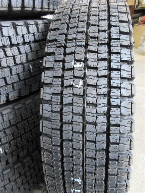 送料無料 新品スタッドレス 225/80R17.5 DUNLOP SP001 23年 4トン車17.5×6.00 6穴 再塗装 6本 フォワード レンジャー ファイター等_画像2