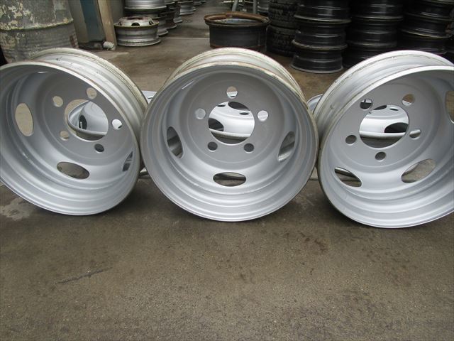 送料無料　新品スタッドレス　205/70R17.5　DUNLOP　LT03　23年　ダイナ　トヨエース　デュトロ　DF2D17.5×5.25　5穴　再塗装　6本セット_画像4