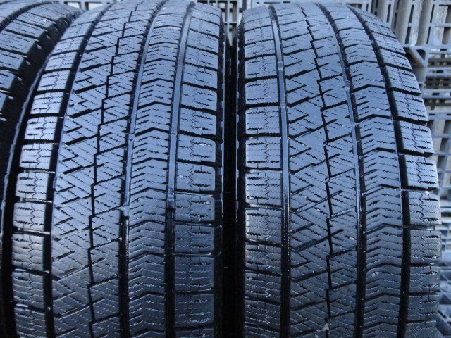 ●5715 ほぼ新品 ブリヂストン VRX2 205/70R15 4本 2017年製_画像2