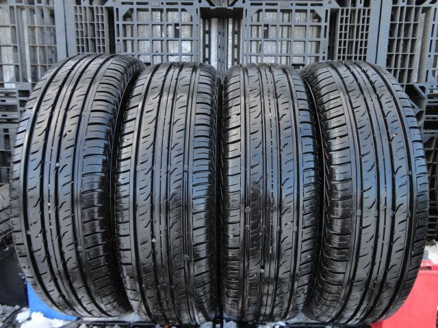 ☆3355 イボ付 DUNLOP GRANDTREK PT3 205/70R15 4本 2015年製_画像1