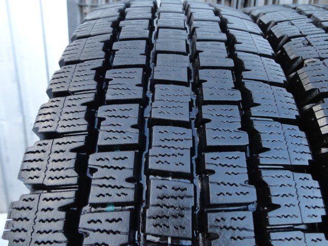 ●5939 冬 ほぼ新品 ブリヂストン W969 205/80R17.5 114/112LLT 4本 2016年製_画像7