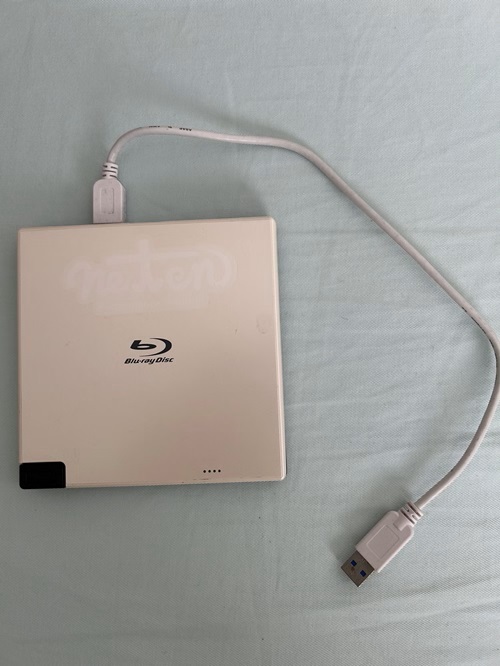 Pioneer パイオニア Win & Mac対応 BDXL対応 USB3.0 クラムシェル型ポータブルブルーレイドライブ ホワイト BDR-AD07W _画像1