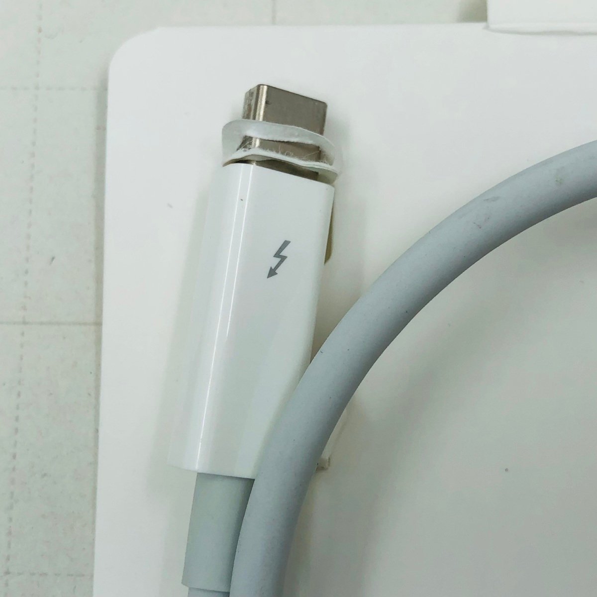 ジャンク Apple Thunderbolt Cable 0.5m A1410 MD862ZM/A_画像3