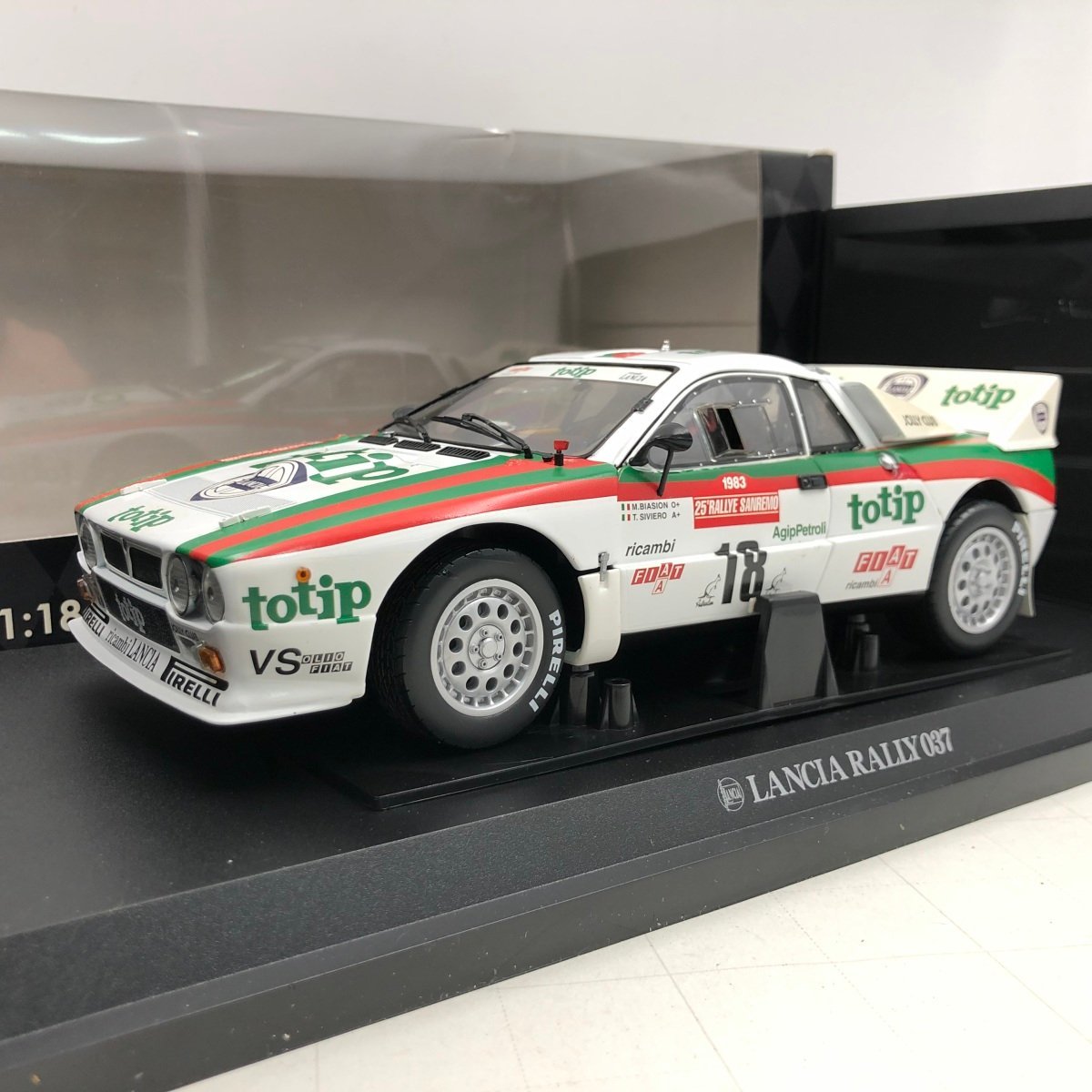 中古品 京商 KYOSHO ダイキャスト カー シリーズ 1/18 ランチア ラリー 037 DIE-CAST CAR SERIES LANCIA RALLY_画像1