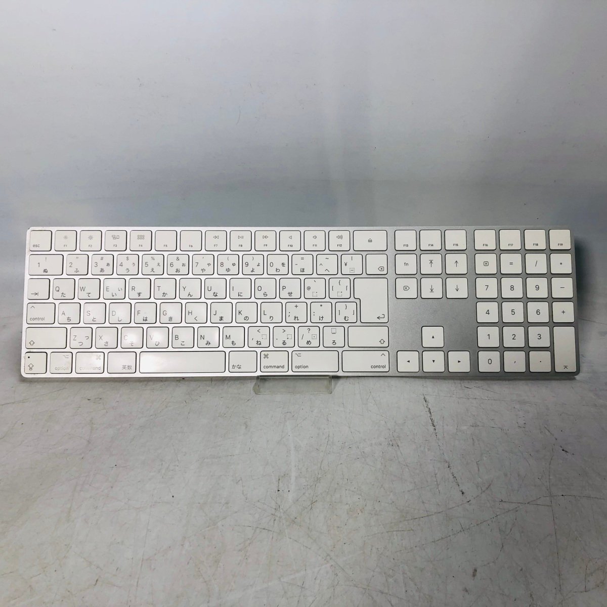 Apple Magic Keyboard シルバー JIS配列 テンキー付き MQ052J/A_画像2