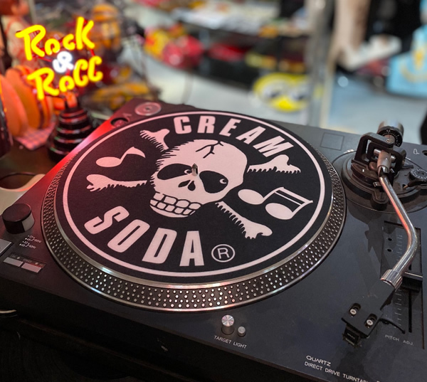 CREAM SODA　クリームソーダ　CSスリップマット　PD22GS-06C　ホワイト　DJスクラッチ　ターンテーブリスト　レコードプレーヤー用_画像1