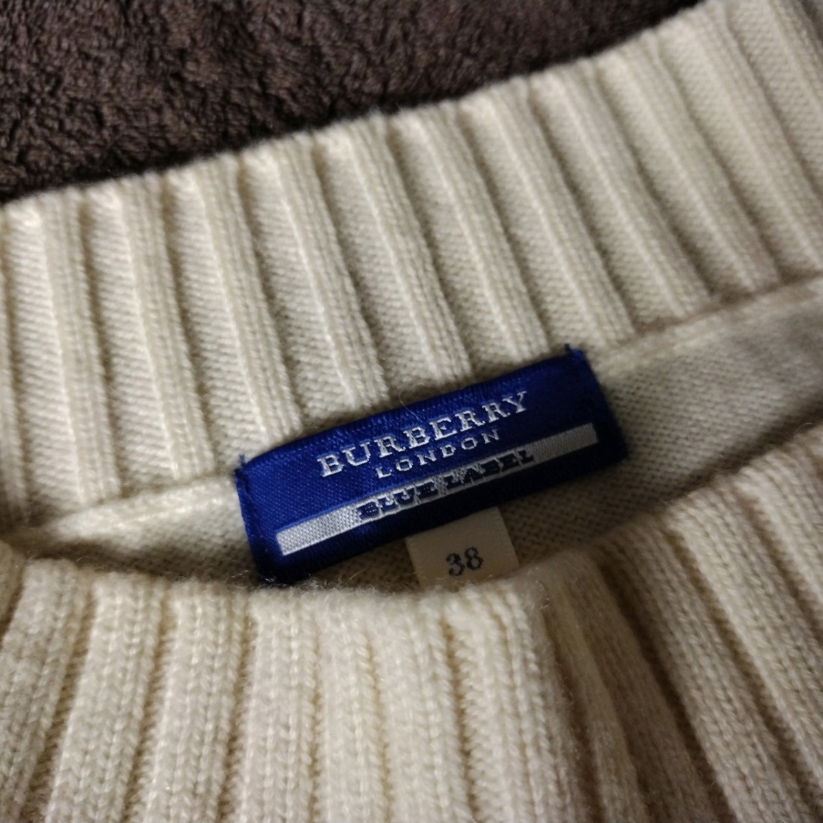 バーバリー BURBERRY BLUE LABEL カシミヤ ウール　ホース刺繍　セーター_画像5