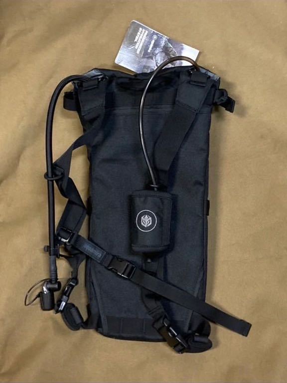 米軍　アメリカ陸軍　海兵隊基地　放出品　実物　払い下げ　ミリタリー アクアミラ　ハイドレーション　水筒　背負い　登山　陸上自衛隊　_画像3