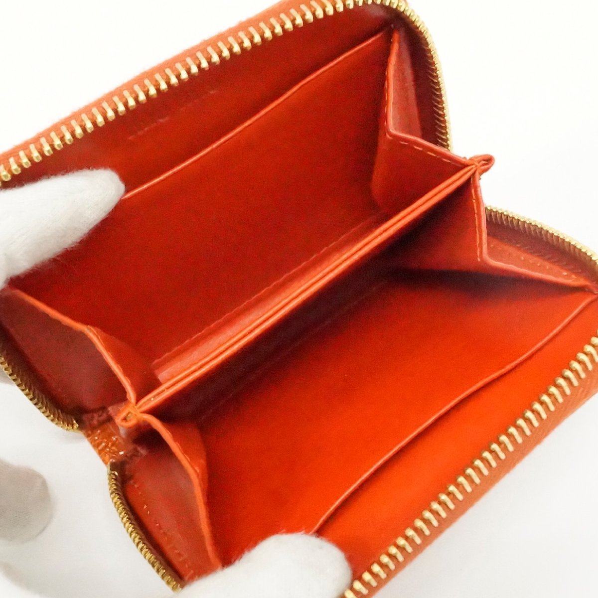 中古 ミュウミュウ miu miu コインケース 財布 オレンジ ウォレット 型押し レザー ラウンドファスナー_画像3