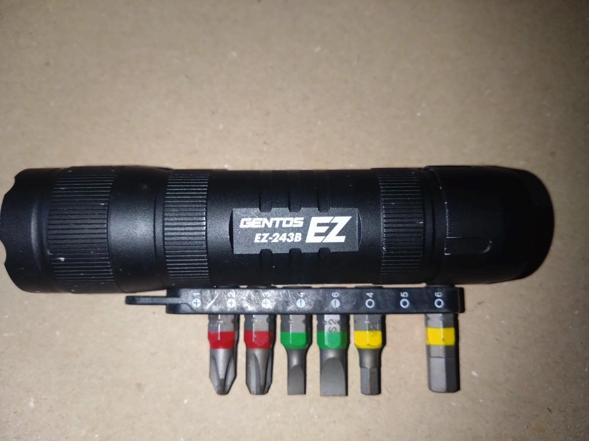 ジェントス エンブレイザー EZ-243B LED フラッシュ GENTOS_画像1