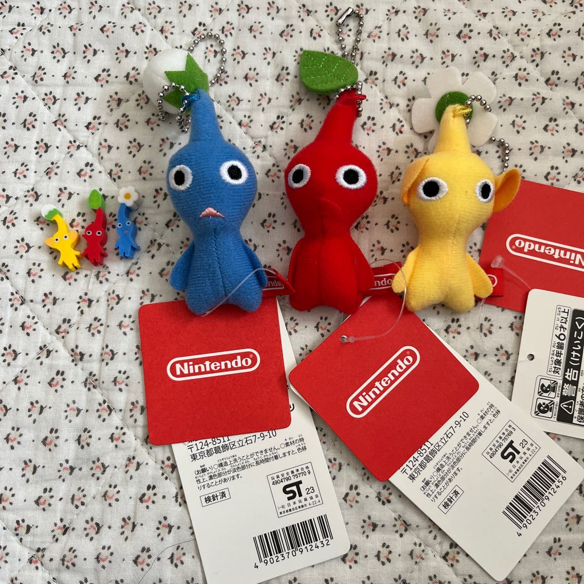 新品タグ付き　ピクミン ぬいぐるみマスコット 赤 青 黄 花 Nintendo ゲーム 公式　PIKMIN 消しゴムつき　サンタ　クリスマス_画像1