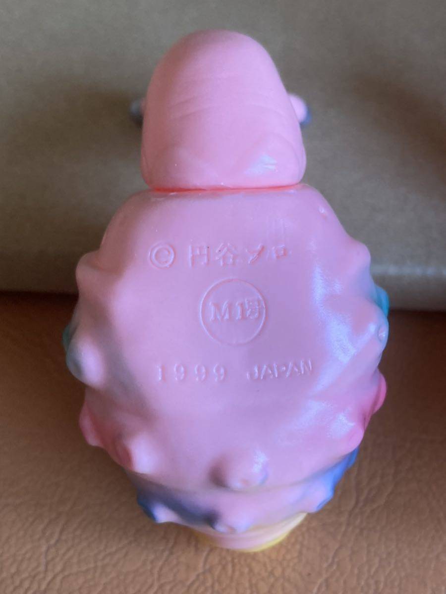 ウルトラ怪獣のソフビ2体　ピンクのナメゴン　M1号 1999年　体高8cm　U.S.TOYS JAPAN　人形　円谷プロ　ウルトラマン_画像5