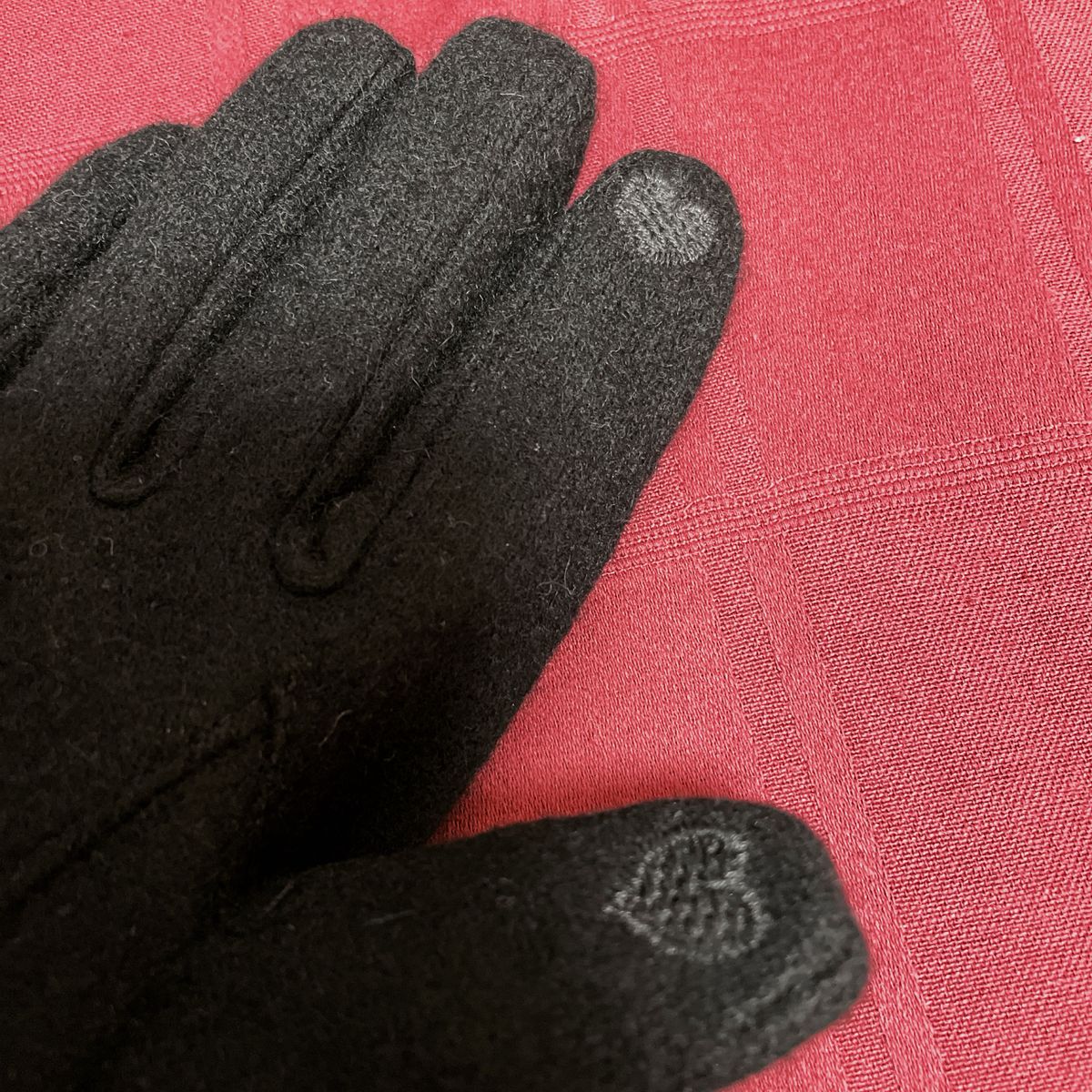 【新品未使用】フェイクファーマフラー 白＆パールデザインウール手袋 黒