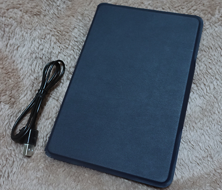 送料込み_iPad mini 7.9インチ用 カバー　キーボード　ネイビー(紺色)_第四世代_100%禁煙環境・ペットフリー_画像3