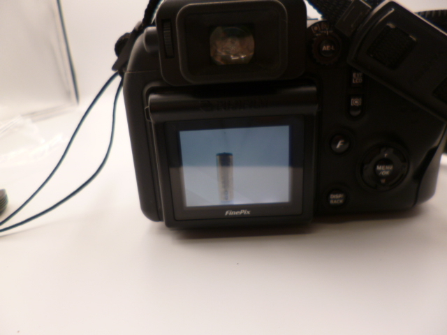 FUJIFILM 富士フィルム FinePix S9000 デジタルカメラ 単三電池駆動 通電確認 激安1円スタート_画像3