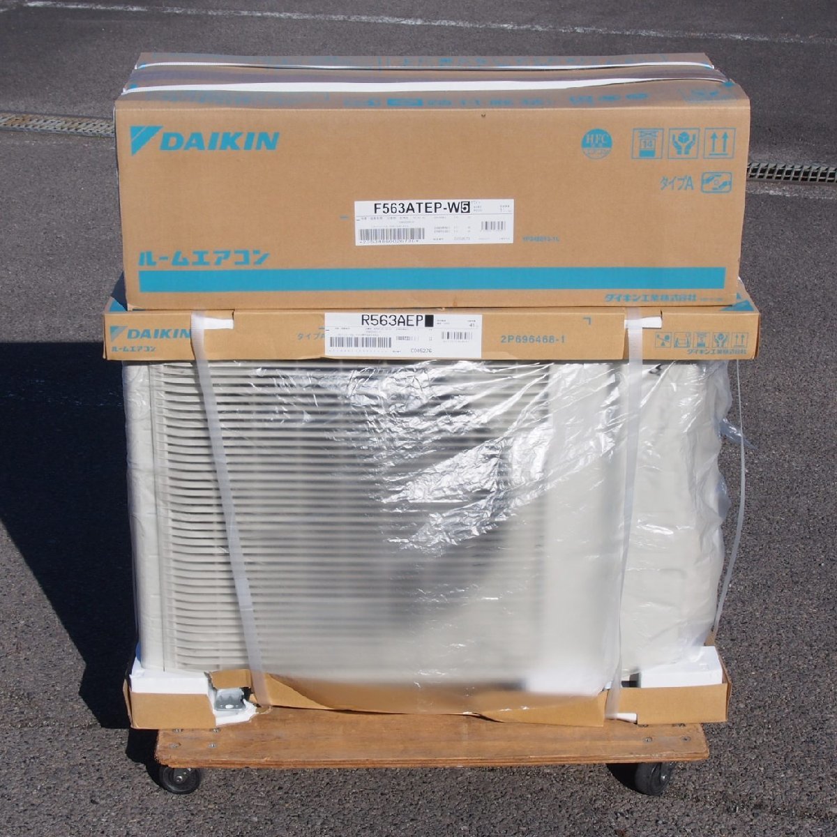 2023年度モデル【未使用】新品/未開封 DAIKIN/ダイキン エアコン 主に18畳向け 冷房5.6kW 暖房6.7kW S563ATEP-W-SET F563ATEP-W5 R563AEP_画像1