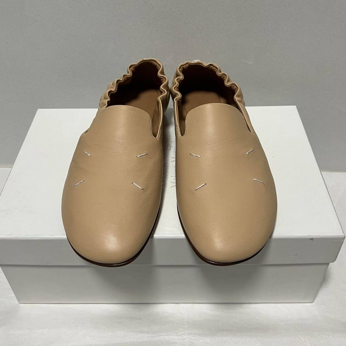 新品 MAISON MARGIELA メゾンマルジェラ 4ステッチ Kiki キキ 新品 MAISON MARGIELA メゾンマルジェラ 4ステッチ Kiki キキ