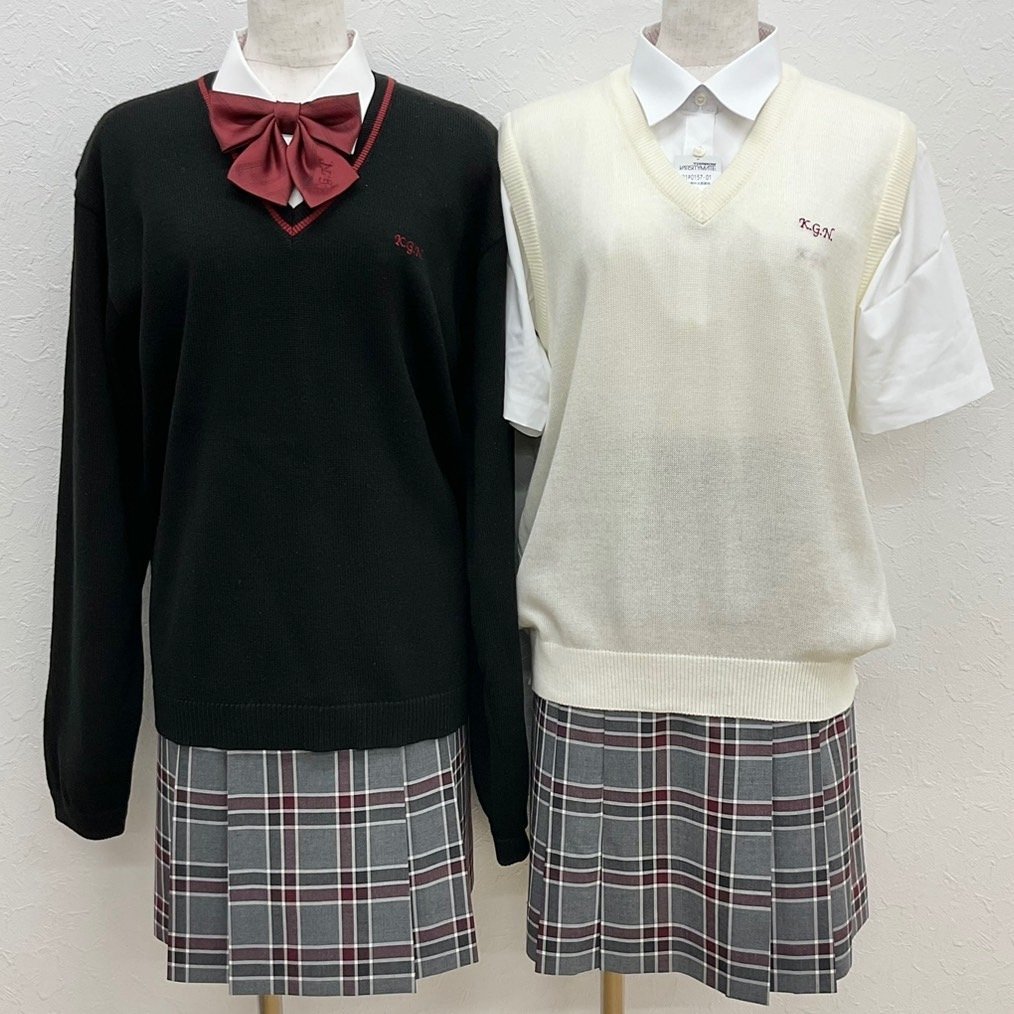 U325/S1005(中古/箱)京都府 京都外大西高校 女子制服10点/校章付/LL/W69/ブレザー/セーター/ブラウス/夏冬スカート/リボン/靴下/短期間着用_画像2