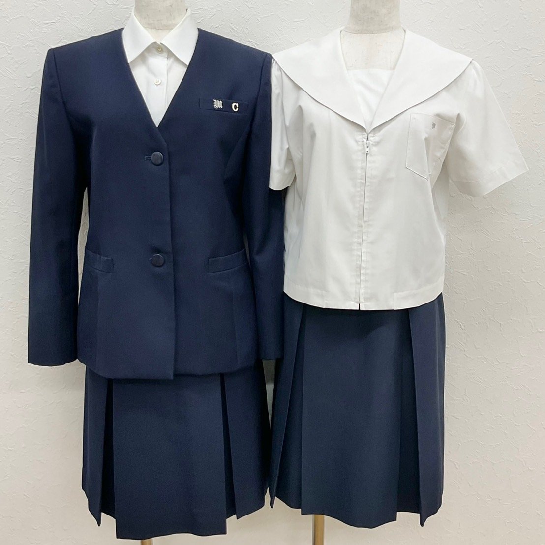 U281/S1020(中古/箱)秋田県 秋田南高校・中等部 女子制服9点/165A/S/M/W69/ブレザー/セーター/ブラウス/セーラー/夏冬スカート/靴下/卒業生_画像1