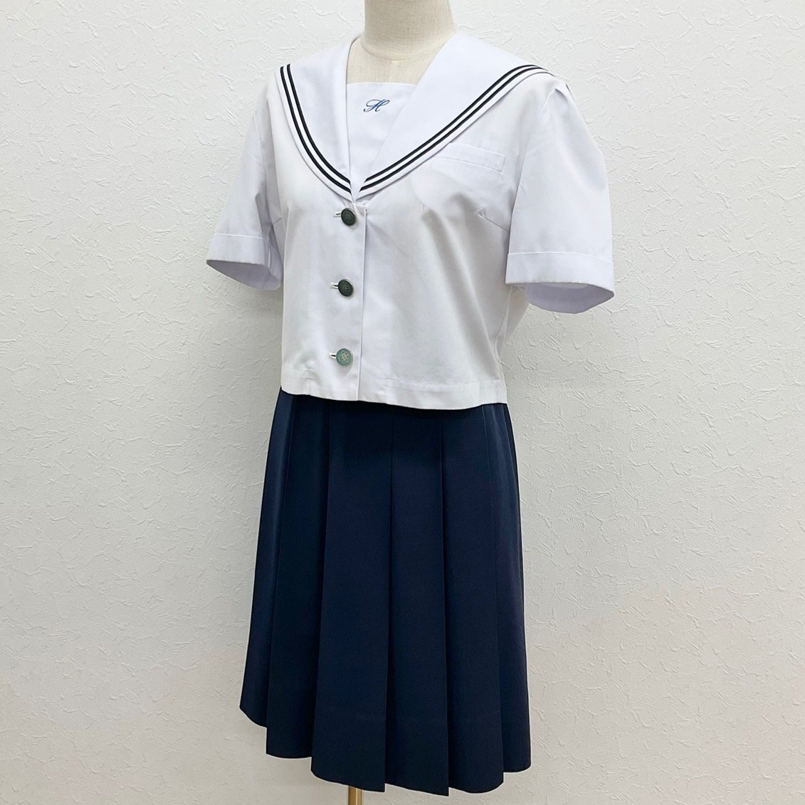 U339/S1019(中古)山梨県 南アルプス市立八田中学校 女子制服2点 U339/S1019(中古)山梨県 南アルプス市立八田中学校 女子制服2点