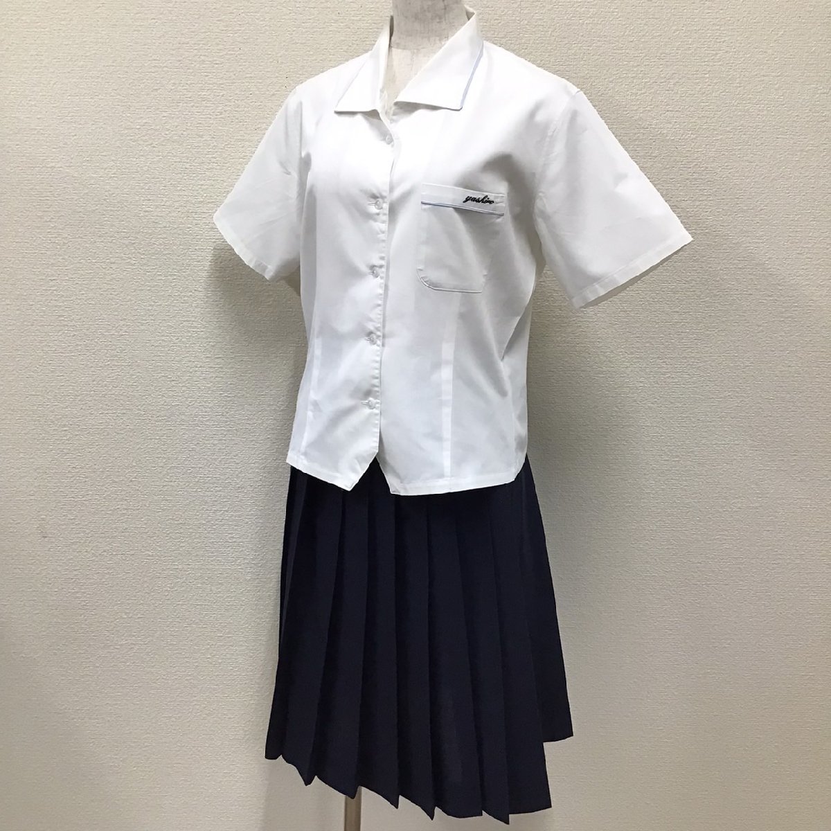 流行り の ブランド - 2024年おすすめのアイテム満載 O424/(中古)兵庫県 /W66/丈56/ヒダ18本/夏 女子制服2点 相生高校 学生服