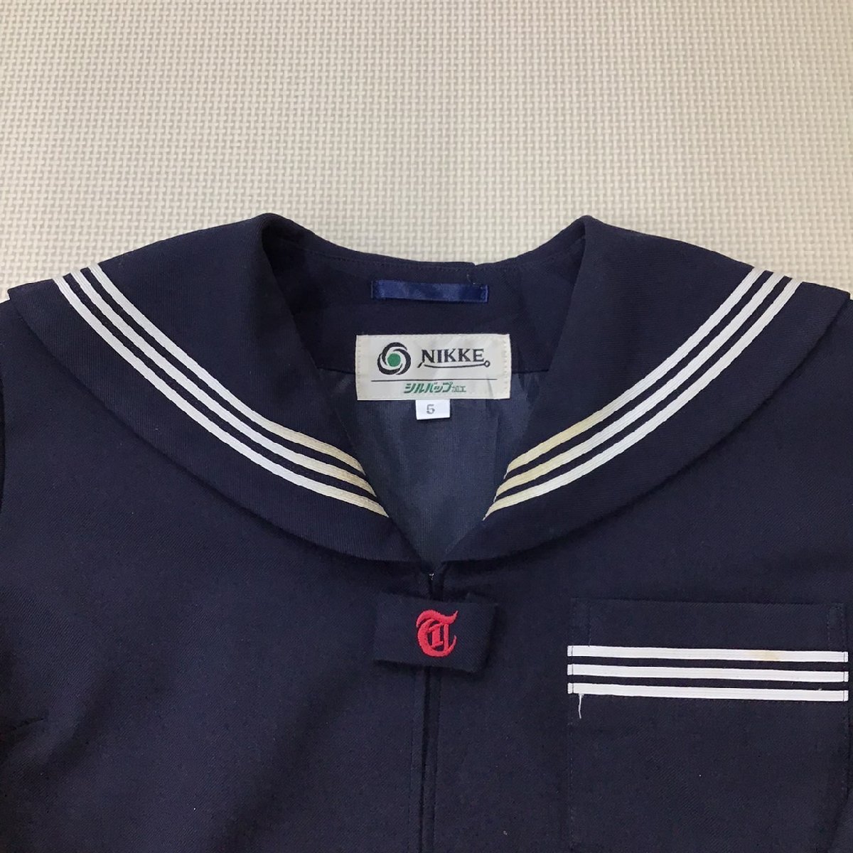 O287/(中古)兵庫県 竜山中学校 女子制服3点 /5/W63/丈57/冬セーラー/冬スカート/スカーフ/冬服/紺/白/中学校/女子学生/制服/学生服_画像3