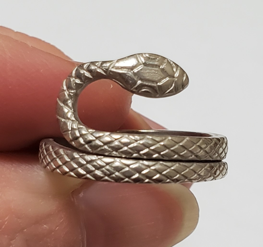 純銀刻印あり　蛇デザイン　指輪　レディース　12号　美品_画像8