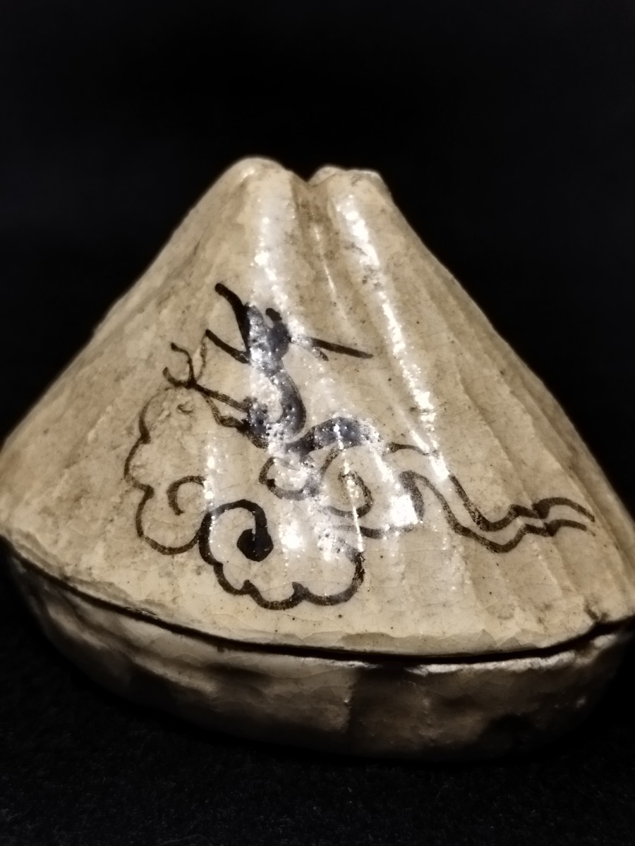 【貴】時代物　六代吉向十三軒在銘　富士山型　香合　茶道具　_画像10
