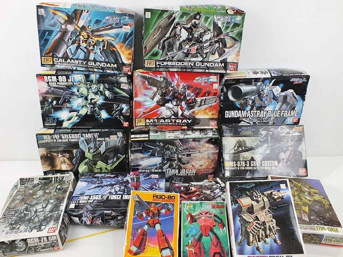 [BD-2-1] ガンダム プラモデル 15点セット まとめ売り 未確認 ジャンク シード ユニコーン M1 アストレイ 08小隊 ザク ズコック など_画像1