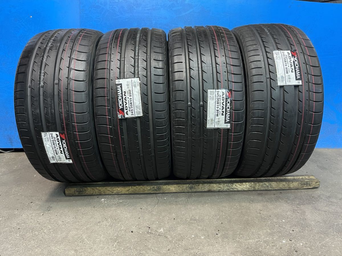 245/35R19 YOKOHAMA ADVAN sport V105 4本セットを2019年製_画像1