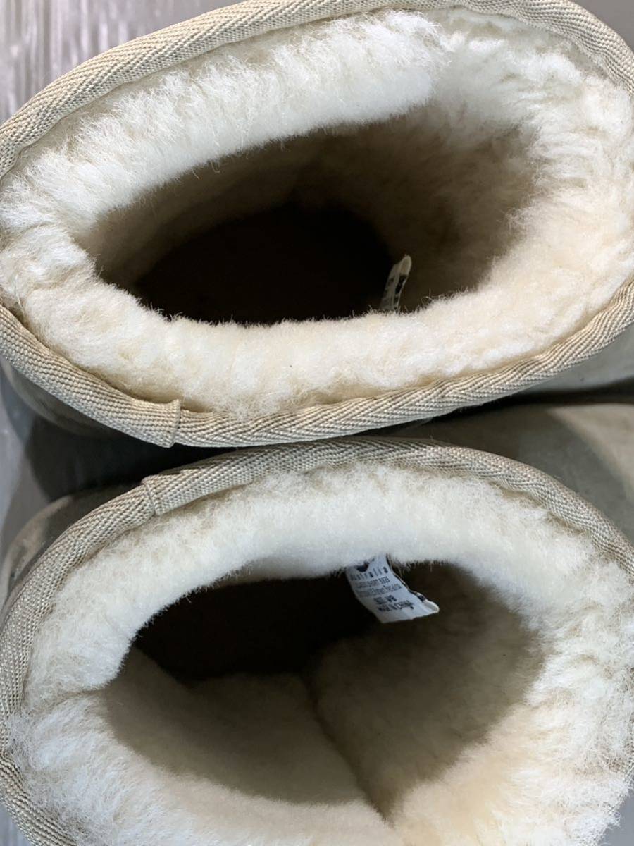 K583 【 クロムハーツ UGG アグ CHクロス装飾ムートンレザーブーツ レディース 25cm ベージュ 】 W8_画像9