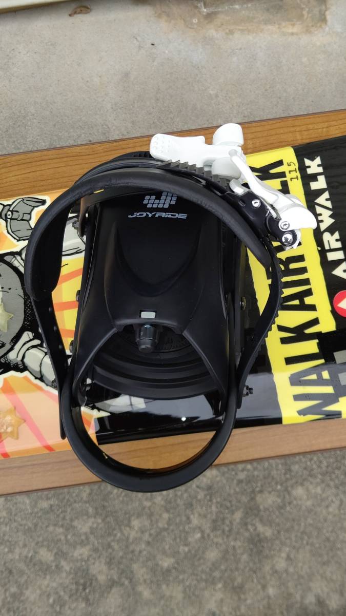 AIRWALK製　ジュニア用スノ－ボ－ド　115㎝　ビンディイングセット中古_画像3