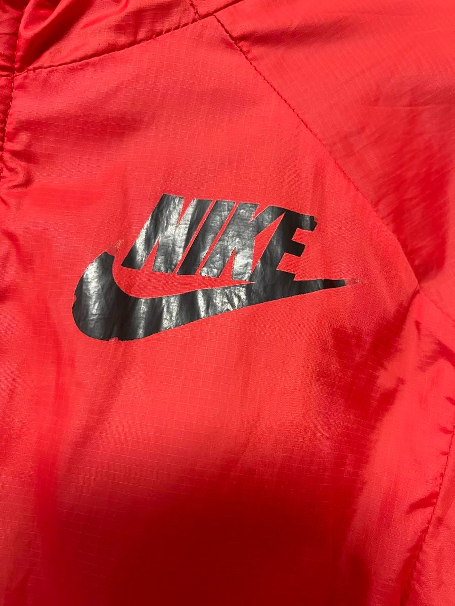 NIKE ナイキ　ジャンパー　上着　ウィンドブレーカー　ナイロン　裏起毛　フリース　ナイロンジャケット　防寒着　シャカシャカ