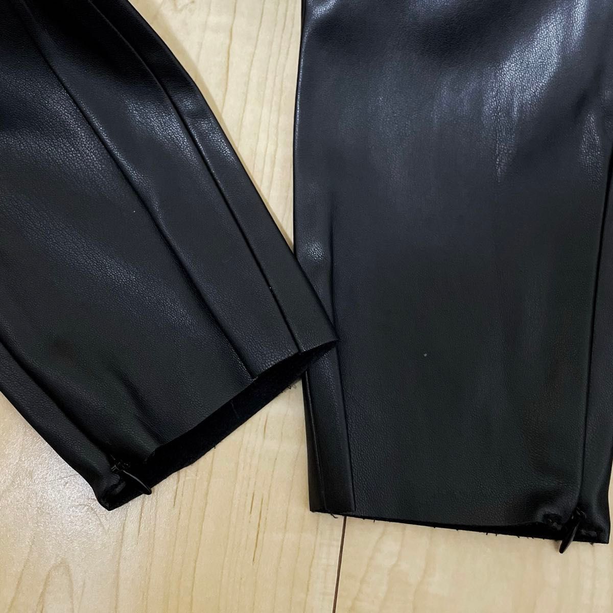 ZARA ザラ レザーパンツ スキニーパンツ 黒 ブラック レギンス S ZARA ザラ レザーパンツ スキニーパンツ 黒 ブラック レギンス S