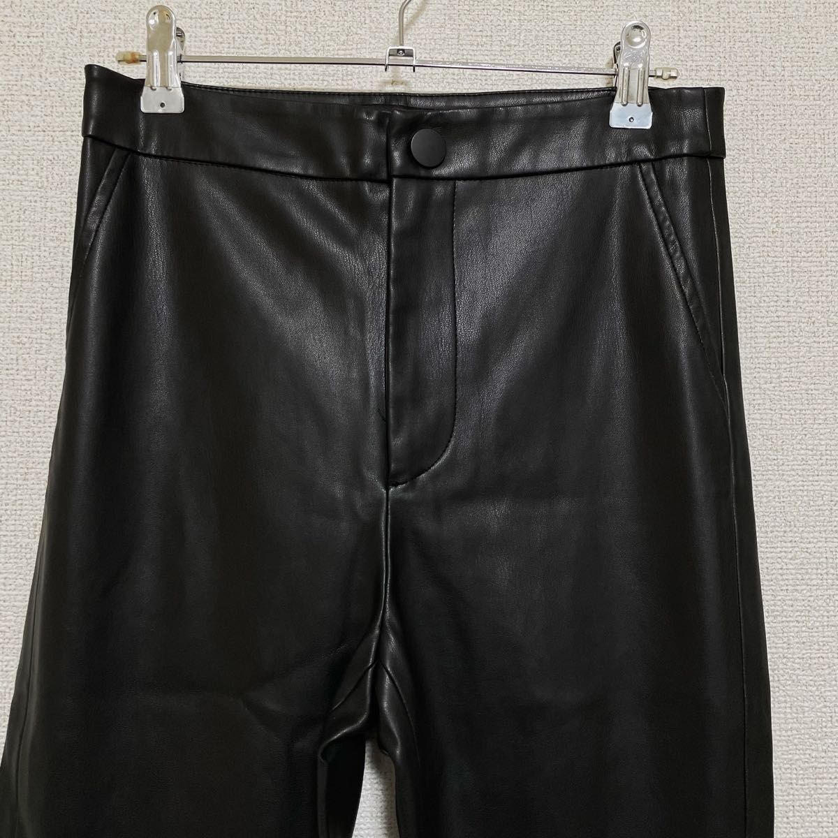 ZARA ザラ レザーパンツ スキニーパンツ 黒 ブラック レギンス S ZARA ザラ レザーパンツ スキニーパンツ 黒 ブラック レギンス S