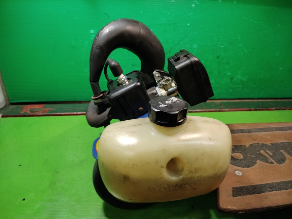 ゴーペッド　GO-PED　初代　チャンバー付き　元祖エンジンキックボード　エンジンOK　動画あり