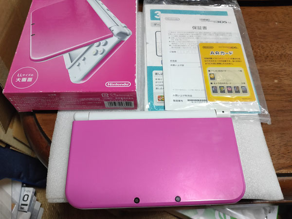 ●NEW ニンテンドー 3DS LL ピンク×ホワイト 本体 NINTENDO ピンク × ホワイト NEWニンテンドー3DS●_画像1