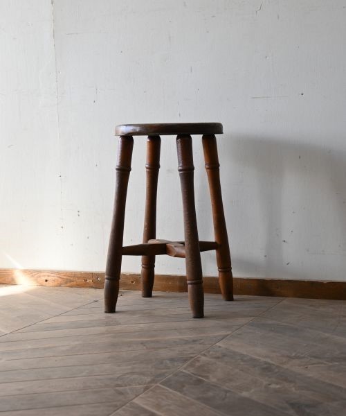 古い木味のスツール（１） アンティークアトリエ椅子花台サイドテーブル踏み台店舗什器
