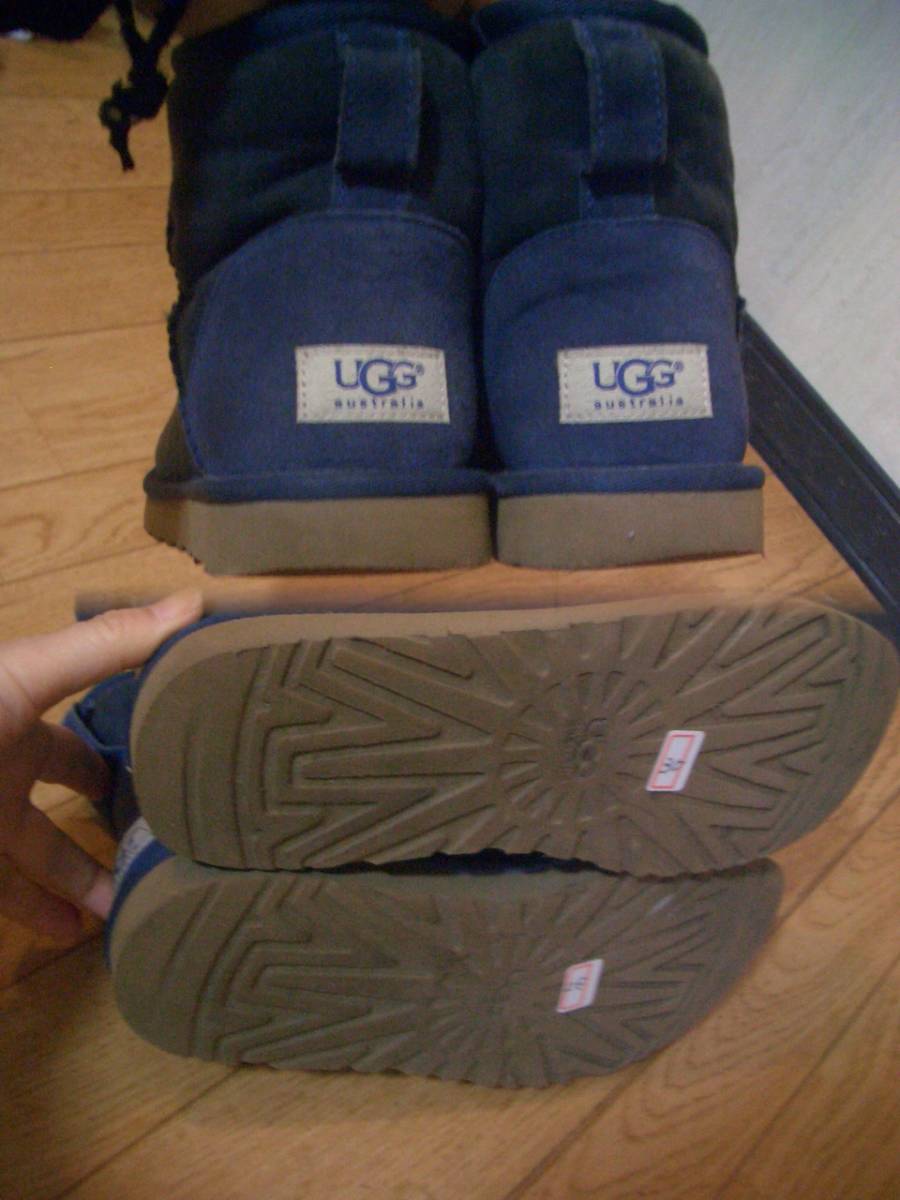 UGG*アグ*オーストラリア*羊革ムートン*濃いネイビー*クラッシック内側羊毛皮ボアあたたかいムートンブーツ美品*8*25.0_画像3