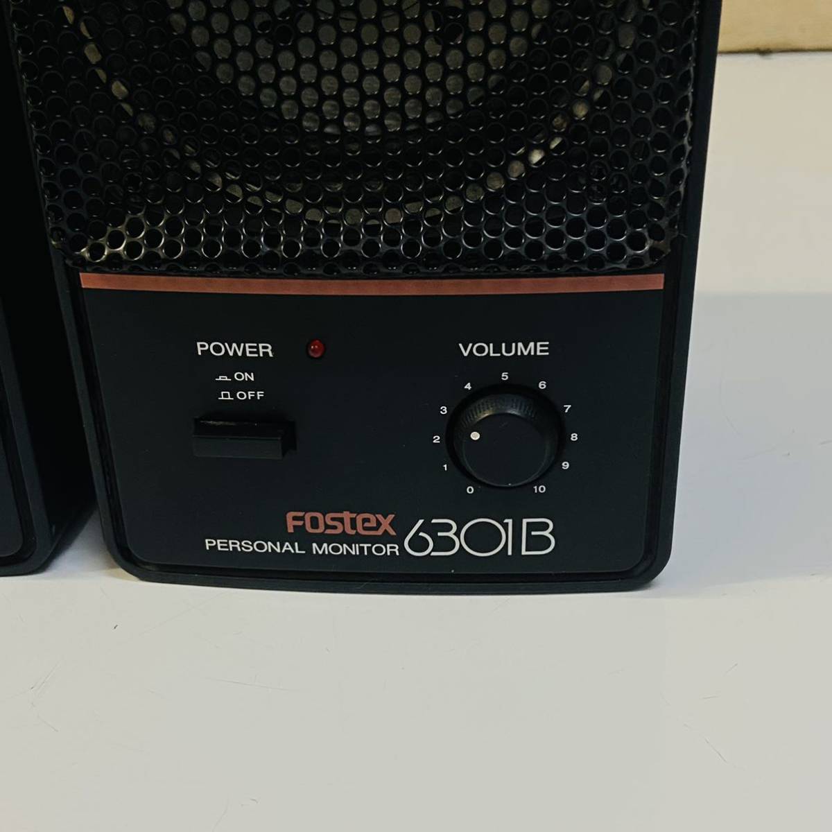 FOSTEXアンプ内蔵小型パワードモニター密閉防磁型2台セット中古動作確認済み_画像3