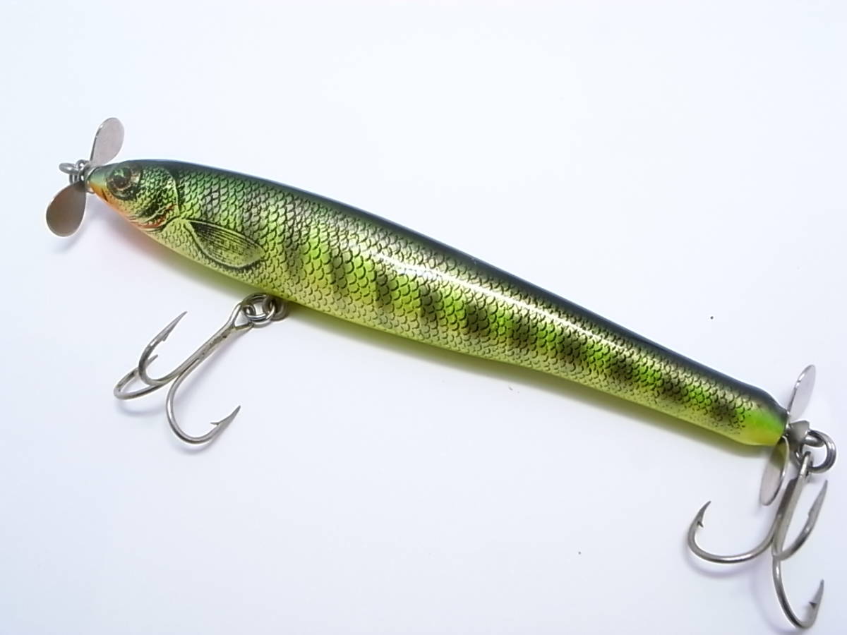 OLD オールド バグリー ツインスピナー レアカラー 中古ルアー OLD オールド バグリー ツインスピナー レアカラー 中古ルアー