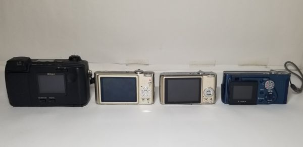 【未点検・未清掃】Canon / CASIO / Nikon / OLYMPUS / Panasonic コンパクト デジタルカメラ ジャンク【全8台セット】_画像3