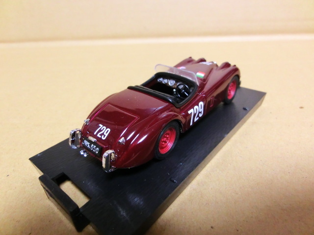 ★1/43ブルム BRUMM ジャガーXK120 ロードスター 48' パープル ミッレ・ミリア_画像4