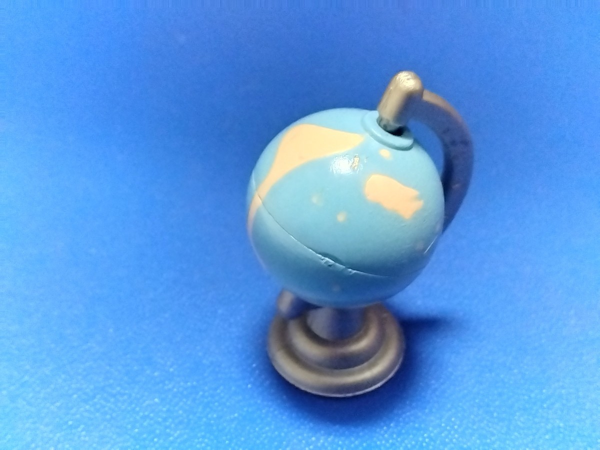 シルバニアファミリー 　地球儀　勉強机の備品、小物 ミニチュア 玩具_画像1